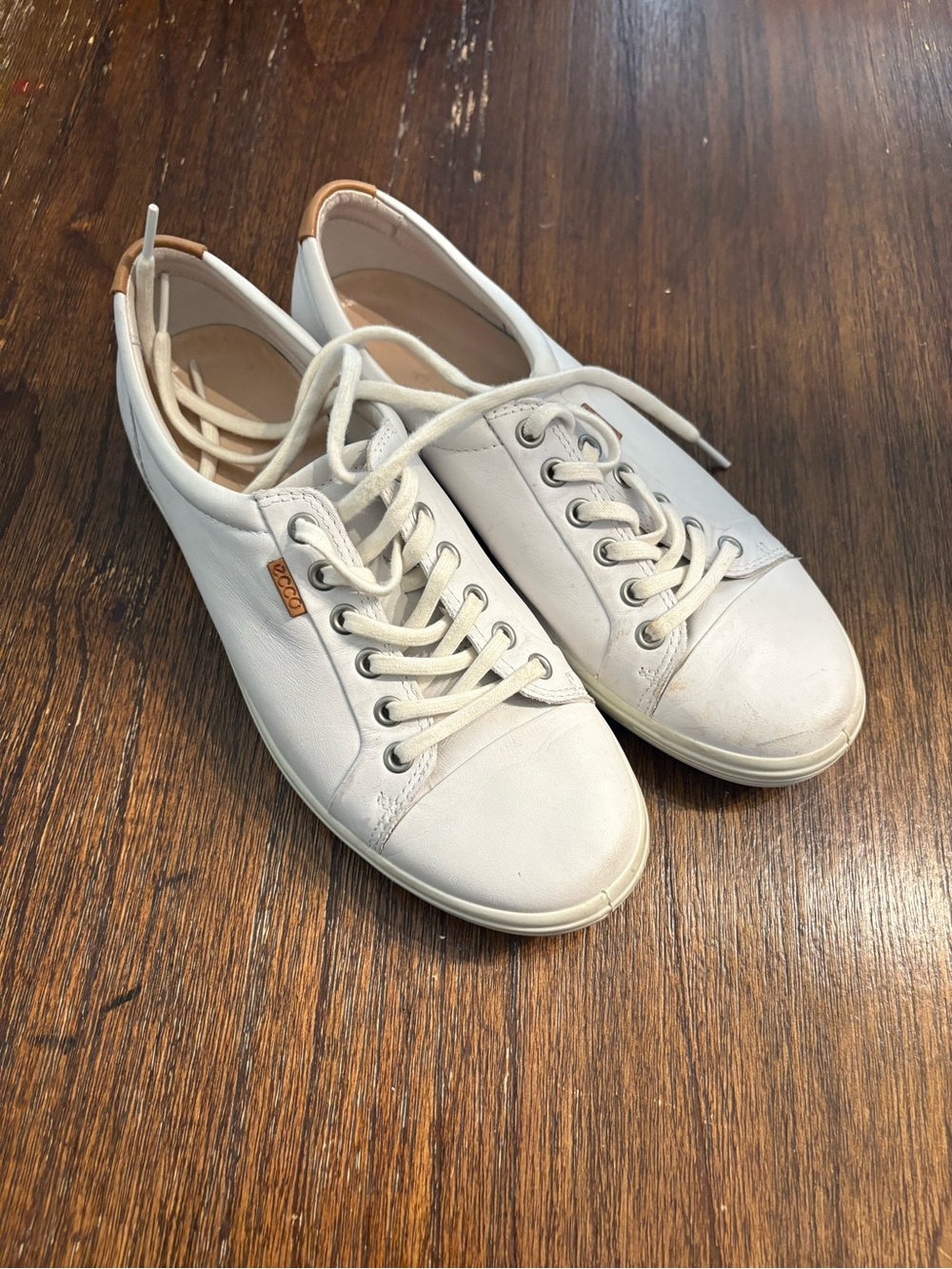 Ecco white leather sneakers women’s size 40